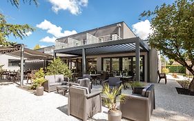 Logis Hotel Restaurant & Spa Au Comte D'Ornon